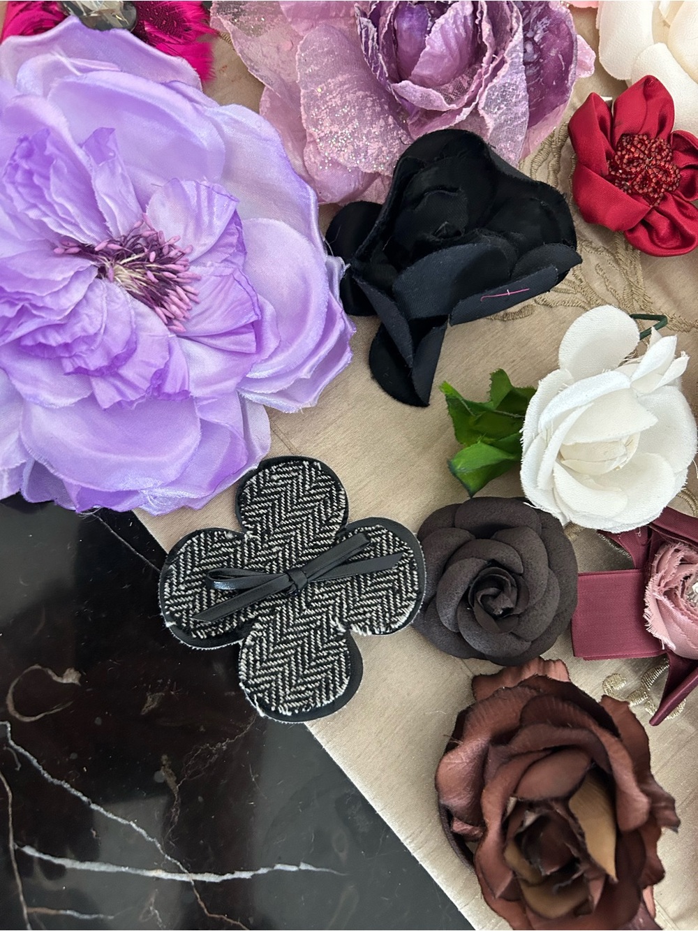 Craft/accessory flower bundle - Picture 8 of 12